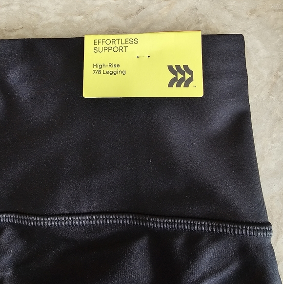 New Womens All In Motion Effortless Support Black High-Waisted 7/8 Leggings XS S - Picture 2 of 4